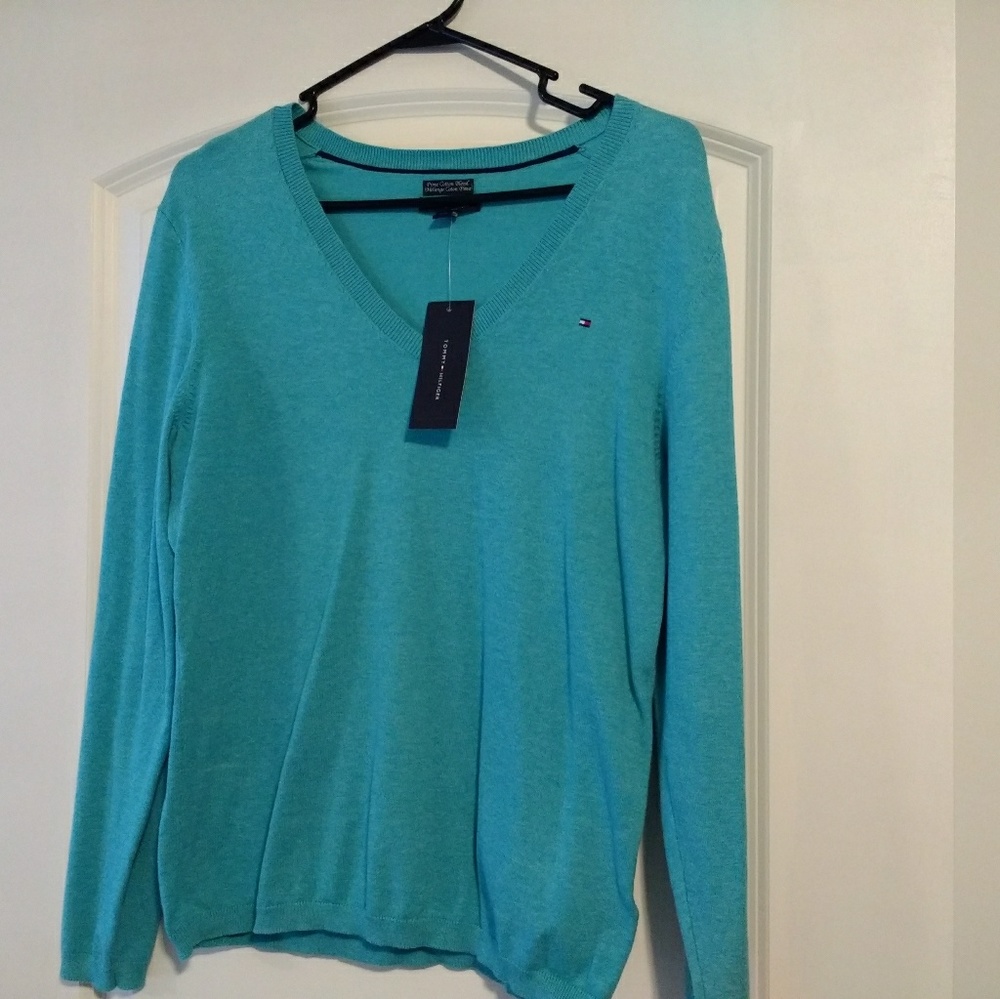 NWT Tommy Hilfiger Sweater